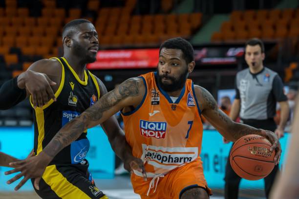 而穆雷则是 而穆雷则是