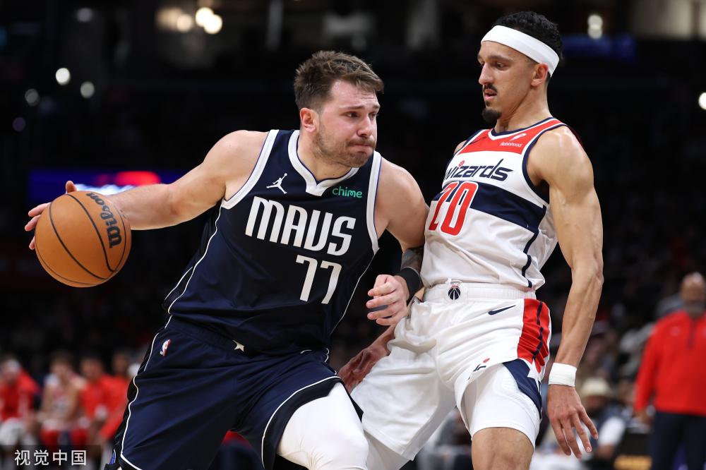 在开幕式上 在开幕式上