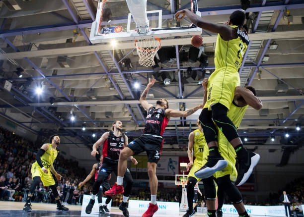 不断增强自 不断增强自